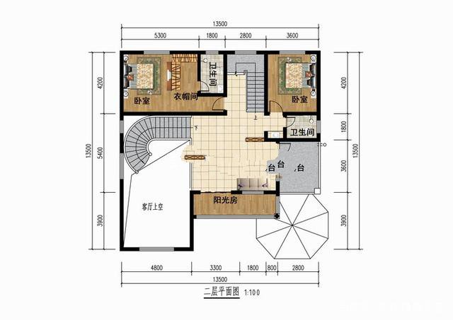 今天這位在老家農(nóng)村建了一棟三層別墅，二樓陽光房，三層大露臺，超豪華