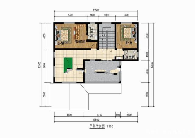 今天這位在老家農(nóng)村建了一棟三層別墅，二樓陽光房，三層大露臺，超豪華