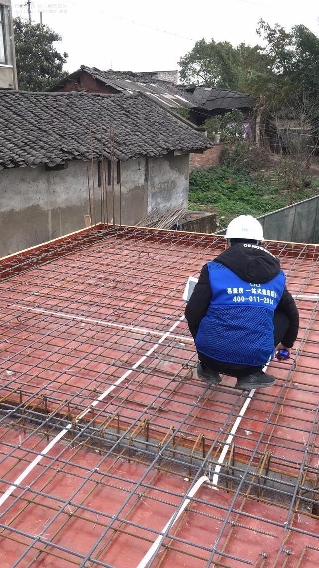 如何建造高性價(jià)比的兩層歐洲別墅？我?guī)闳ソㄖさ乜纯?讓你更早的了解別墅的建造！