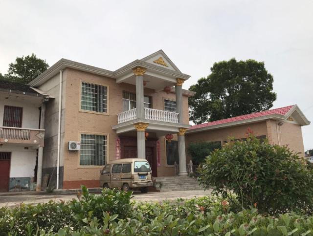 為什么大多數(shù)建在農(nóng)村的房子和效果圖不一樣？看了這個(gè)鄉(xiāng)村別墅后，我明白了