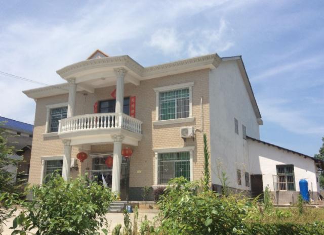 為什么大多數(shù)建在農(nóng)村的房子和效果圖不一樣？看了這個(gè)鄉(xiāng)村別墅后，我明白了