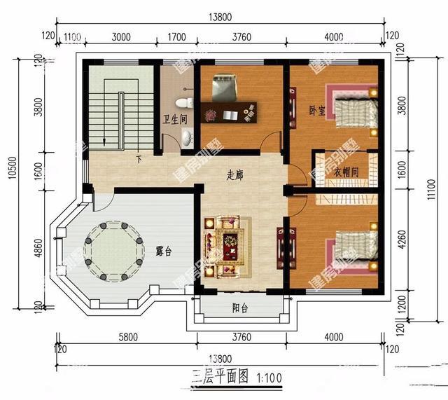 兩個非常時尚的鄉(xiāng)村別墅已經(jīng)為您準備好了，品位很高。兩棟寬超過13米的建甌三層別墅是兩層樓的房子，建造時有一個面。