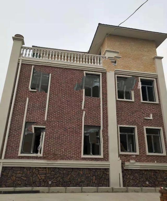 120平方米的農(nóng)村三層自建建筑設(shè)計