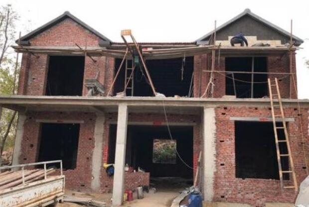 　廣東羅先生在農(nóng)村建房，一家八口，四代同堂。這種布局夠住嗎？