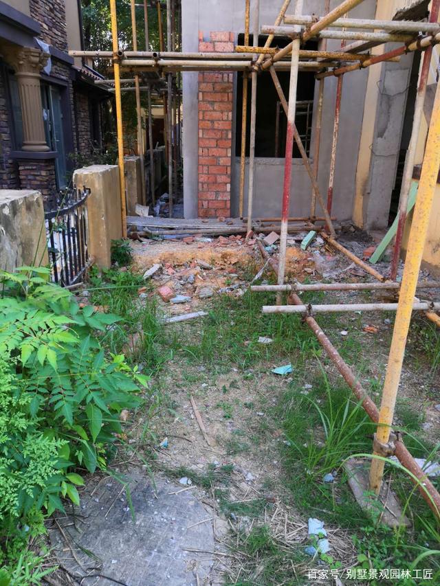 獨棟別墅小庭院